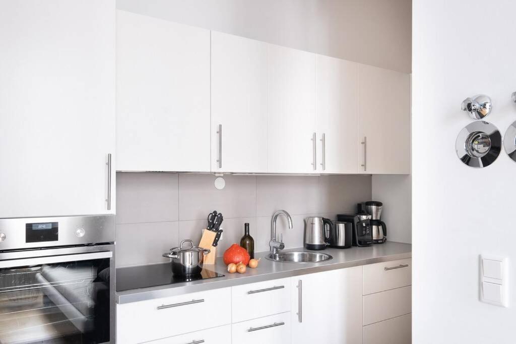 Sc 05 By Rockchair L Superhost Status L 2 Bedrooms Boxspringbeds Balcony Elevator - Cozy Family & Business Flair Welcomes You! Apartment Berlin