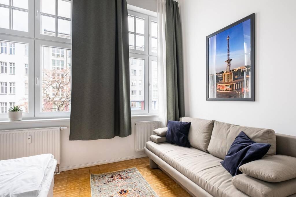 Sc 05 By Rockchair L Superhost Status L 2 Bedrooms Boxspringbeds Balcony Elevator - Cozy Family & Business Flair Welcomes You! * Berlin